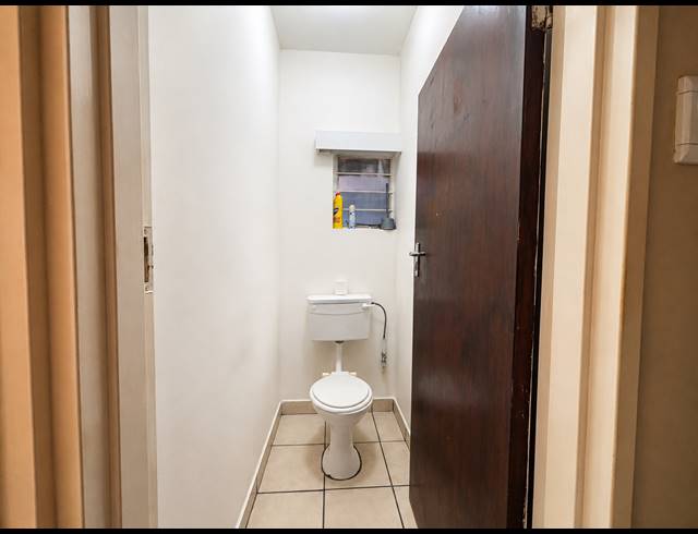 2 BEDROOM APARTMENT FOR SALE IN VEREENIGING CENTRAL